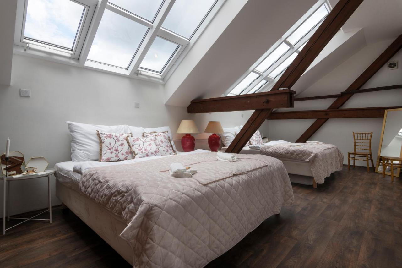 Golden Tree Loft In The Heart Of Praha
